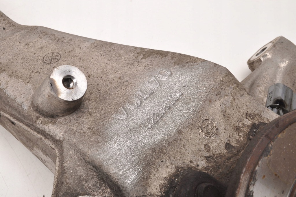 фото №5, Volvo xc60 ii поворотный кулак левая передняя левый перед 32298139