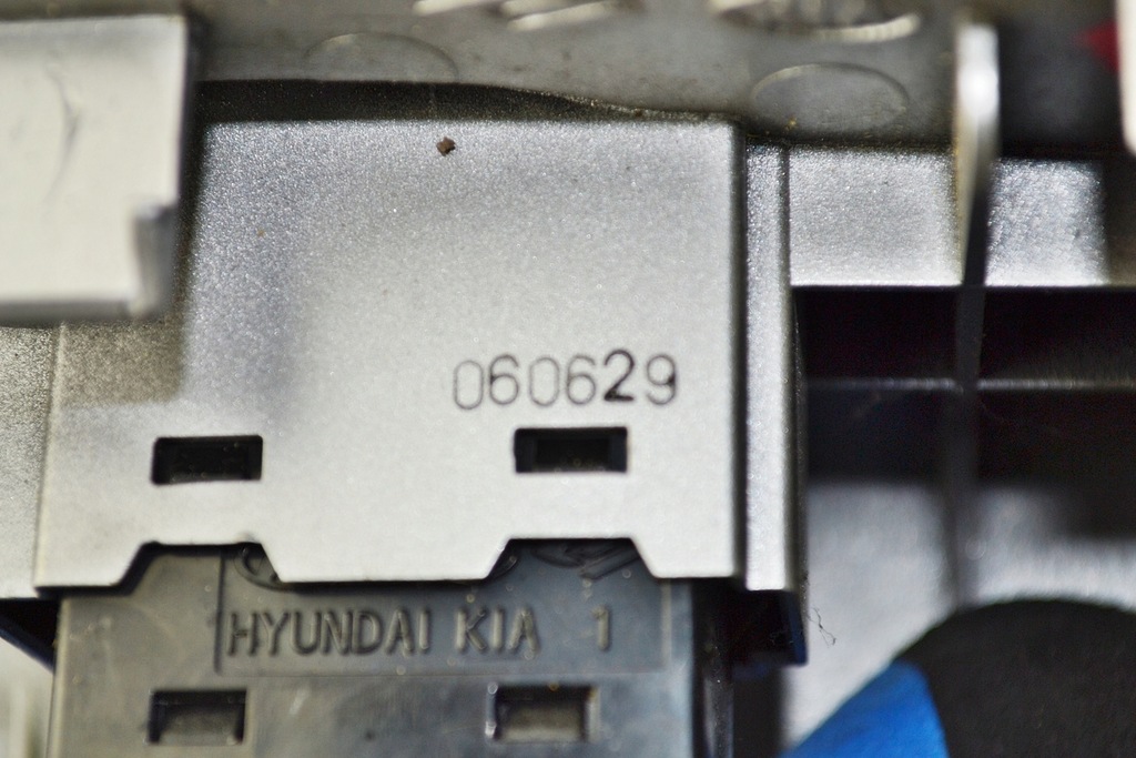 фото №6, Kia sportage кнопка окон 483520110rl 93580f000wk