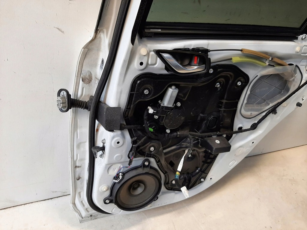 фото №6, Mazda 6 2014 задняя сторона правая дверь