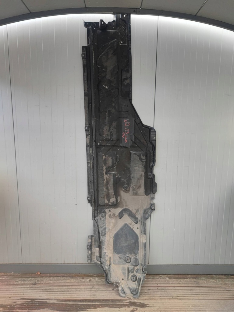 фото №1, Защита подвеска левая mercedes w213 a2136803906