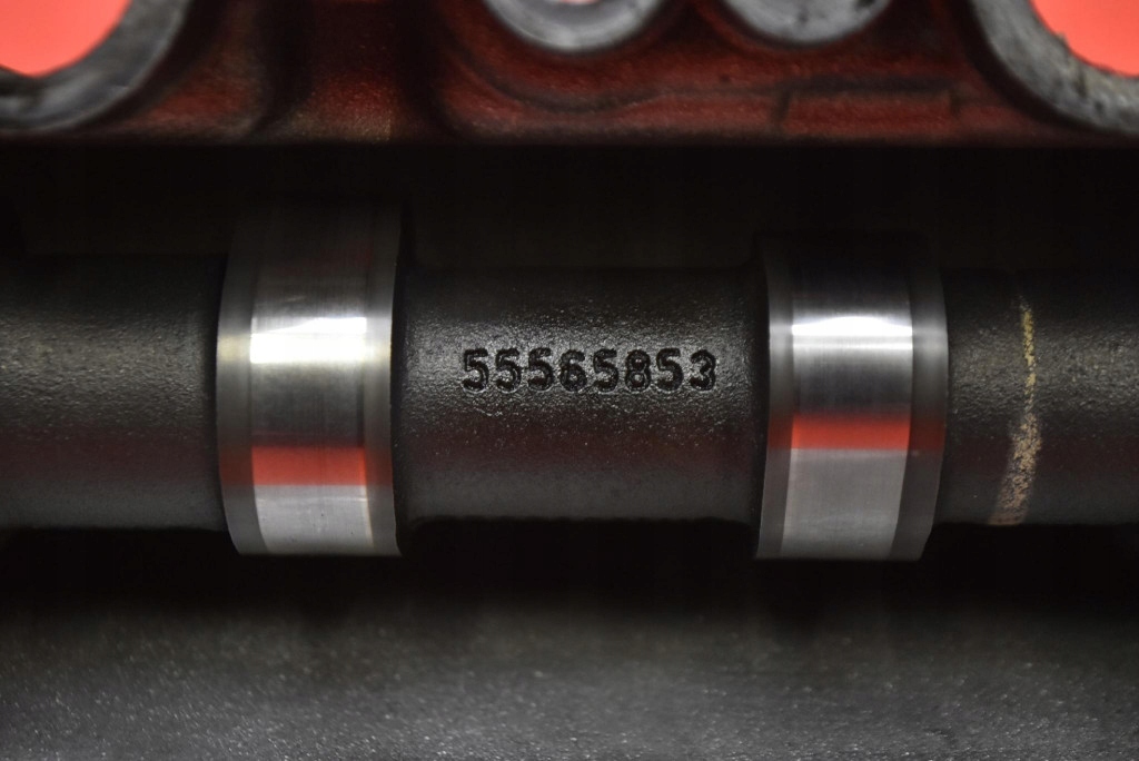 Крышка клапанов корпус валы 55565668 opel insignia a 2.0 cdti 130km 08-14 в Украине