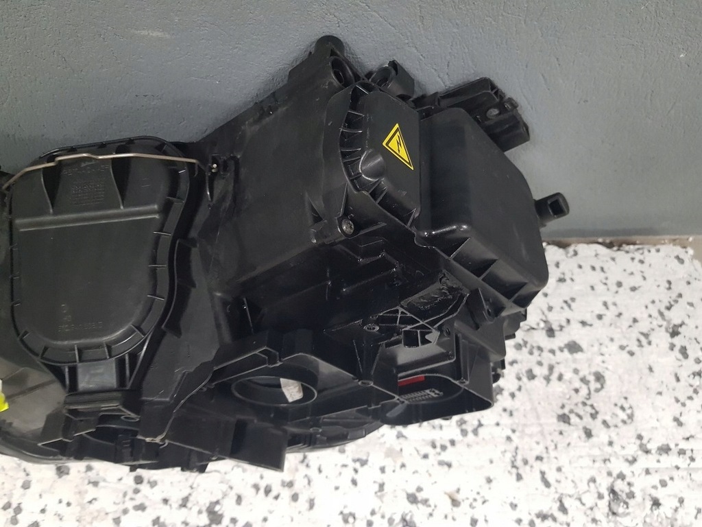 фото №7, Лампа перед права bi ксенон led sportsvan 2014- eur