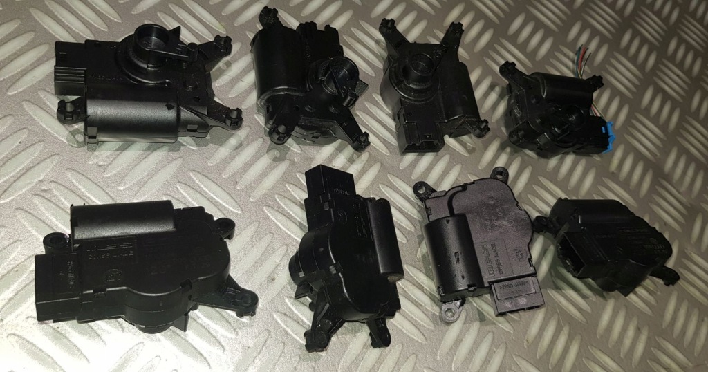 Vw touareg t5 audi q7 cayenne моторчик крышка воздуховод отопителя 7l0907511ag Цена