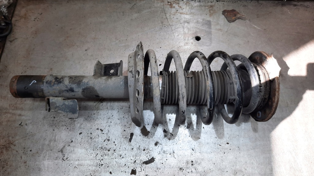 фото №1, Амортизатор перед правий volvo xc70 ii 2.4 d5