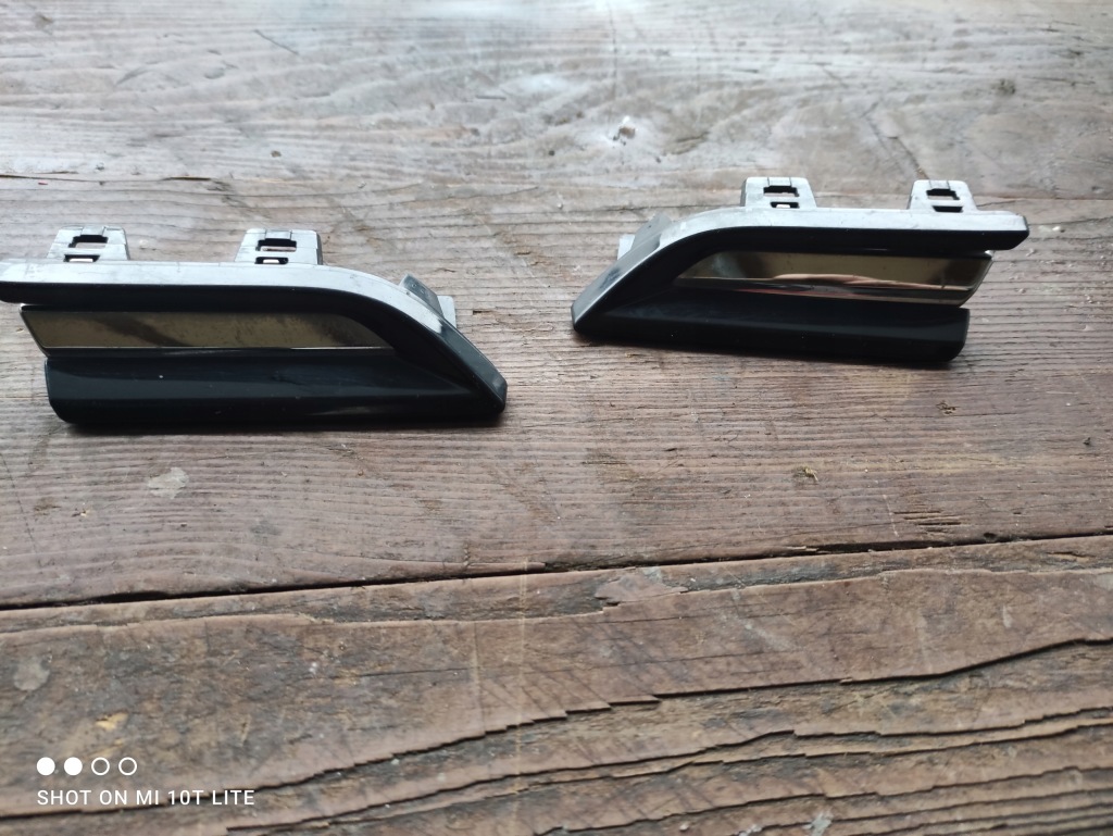 Peugeot 3008 5008 2 рестайлинг  21 молдинг бампера перед 9836826777/9836826677 с Разборки