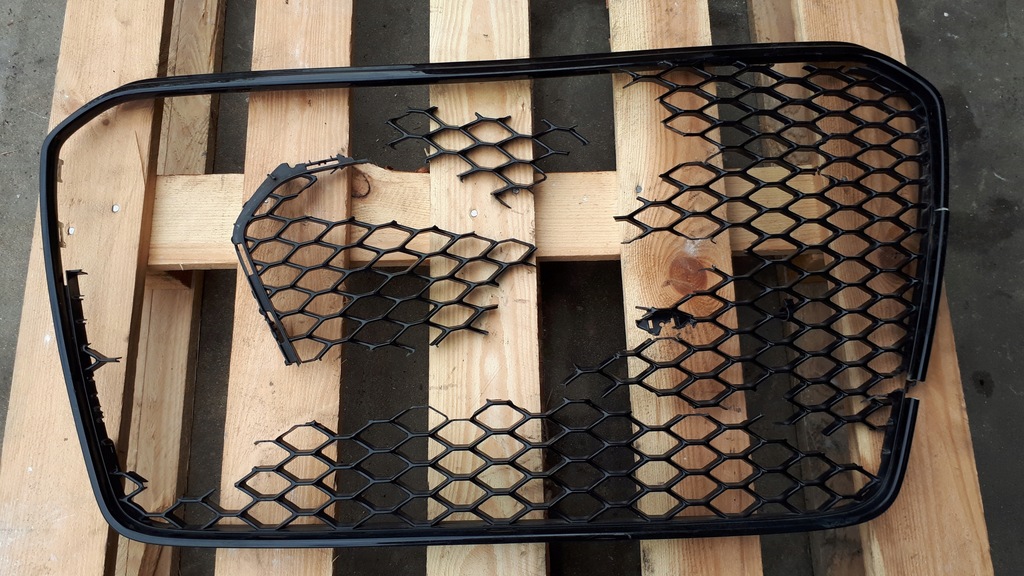 фото №10, A5 8t lift решётка радиатора plaster соты na запчасти ubytki