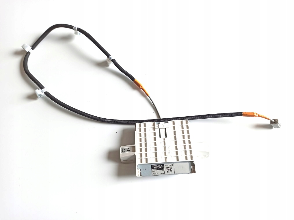 фото №1, Lexus gs 450h антенна gps модуль 86860-30340 //