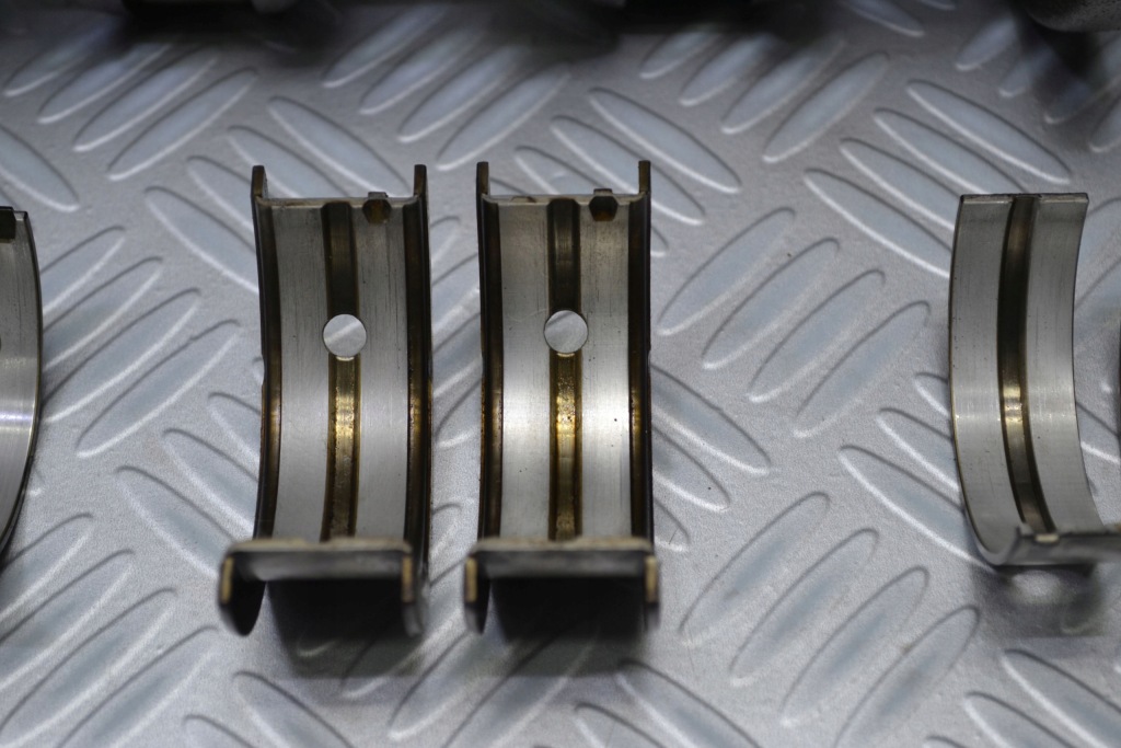 Wał колінчастий вкладиші insignia a 1.8 a18xer 55560954 Зі Шроту