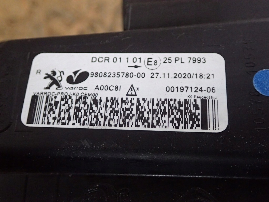 фото №10, Лампа правый bi ксенон peugeot expert traveller