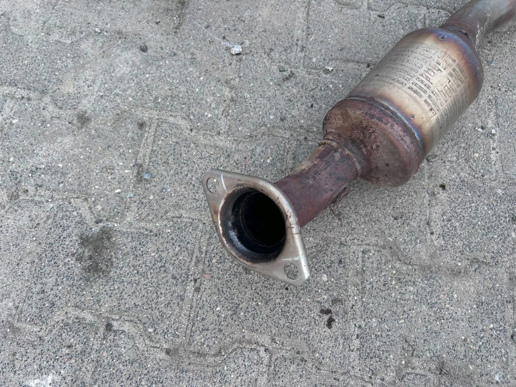 фото №5, Corolla e21 2.0 гібрид гасник середній каталізатор труба вихлоп