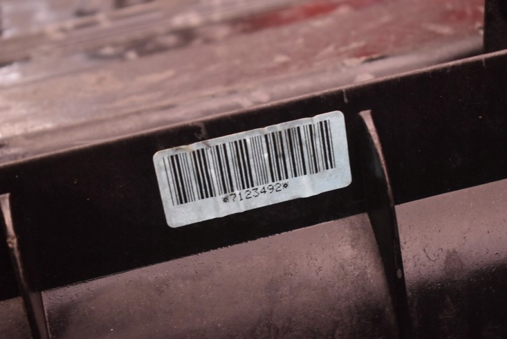 Купити Піддон ніша бардачок підлога багажника 7123492 bmw e93 04-10