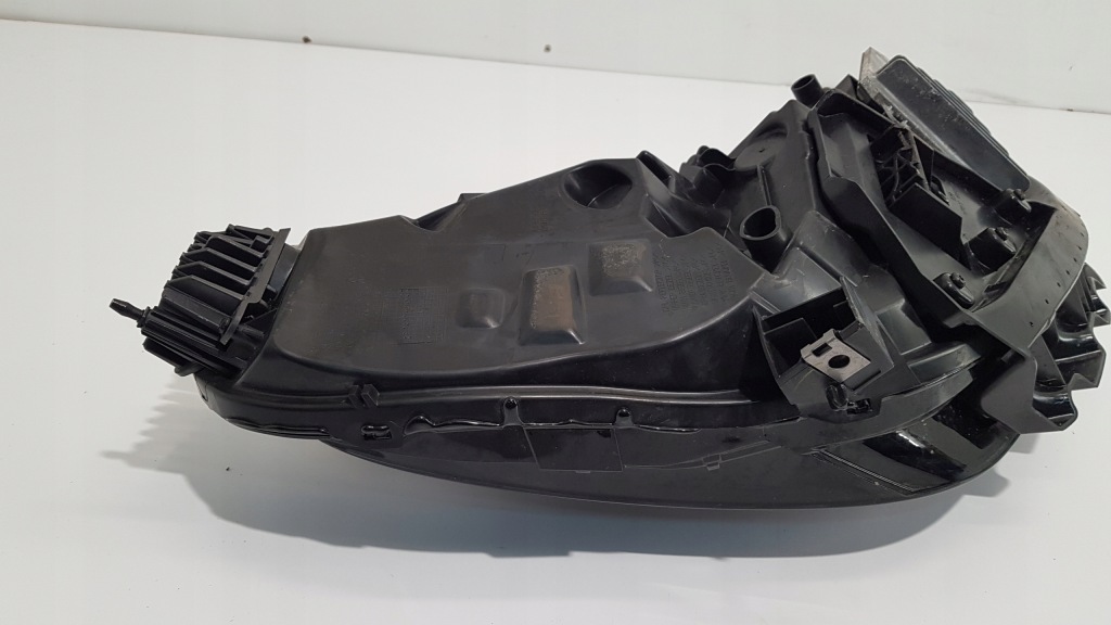 Tesla 3 3 фара левая перед led хорошее состояние в Украине