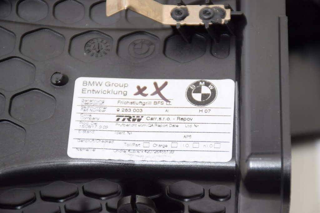 фото №9, Bmw i3 i01 правая решётка обдув / вентиляционная панели приборной панели