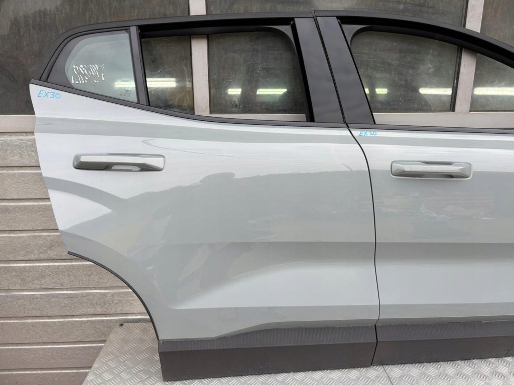 фото №10, Volvo ex30 2024r. двері праве перед задня повний