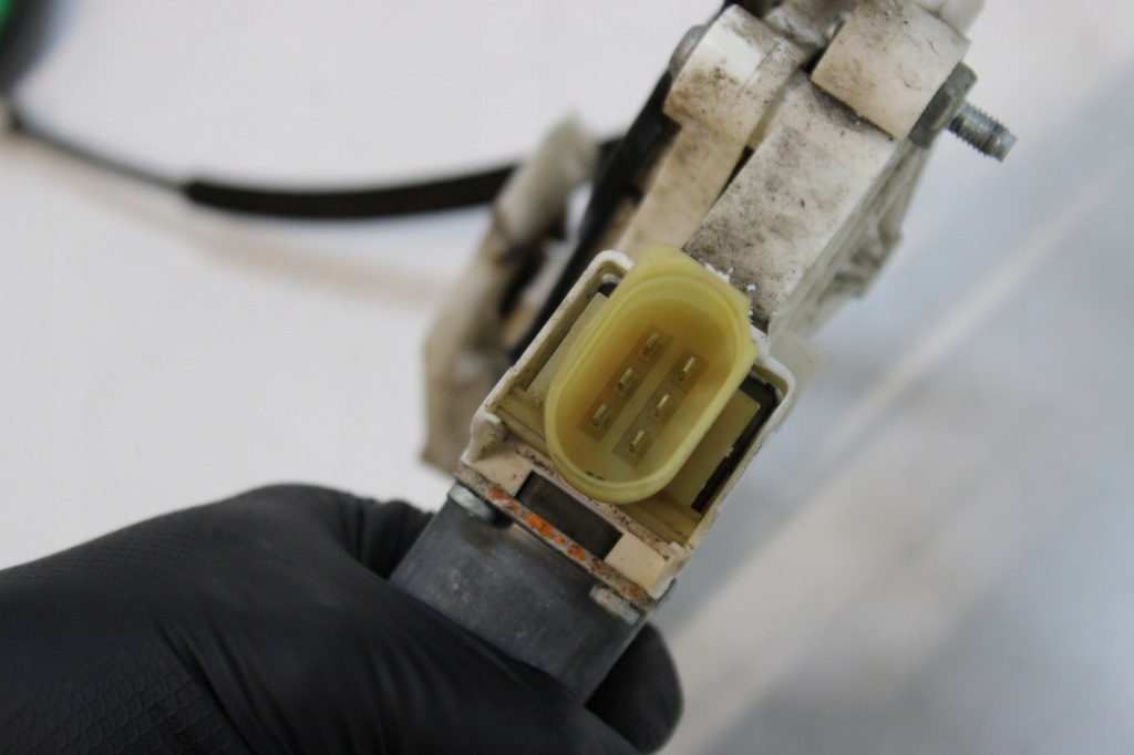 фото №8, Bmw e87 подъемник стекло правый перед 7067796 kompletny моторчик