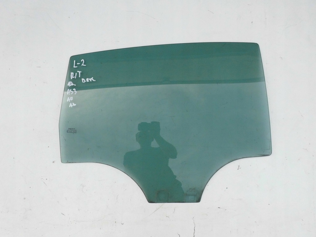 фото №1, Стекло дверь leon ii lift 2010r. правая задняя тонированная