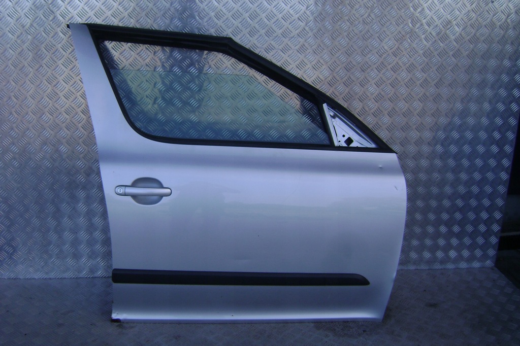 фото №1, Skoda roomster - двері передні праве