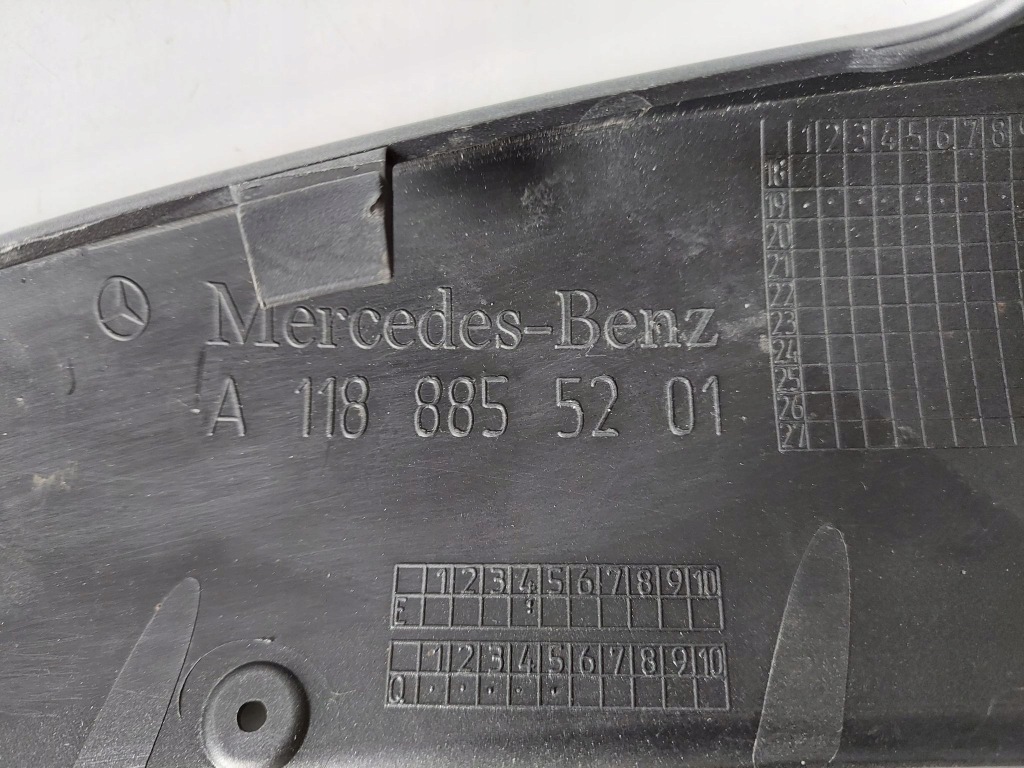 фото №6, Mercedes cla w118 amg молдинг бампера правая перед