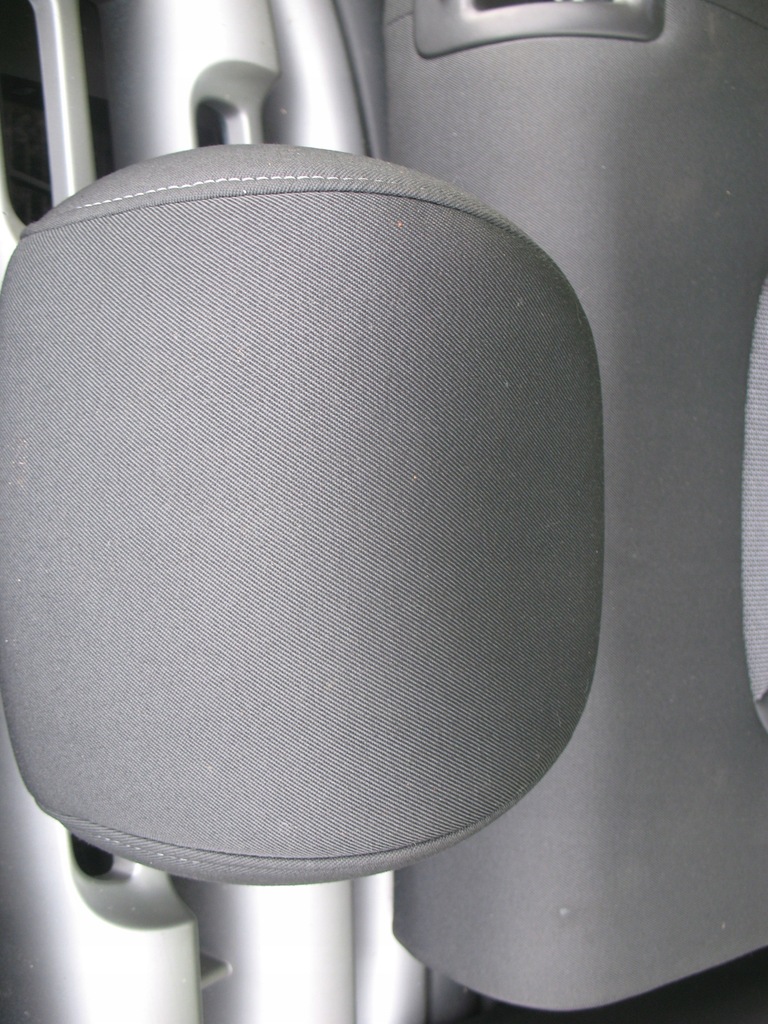 фото №10, Audi a1 8x 2011 заднє заднє сидіння