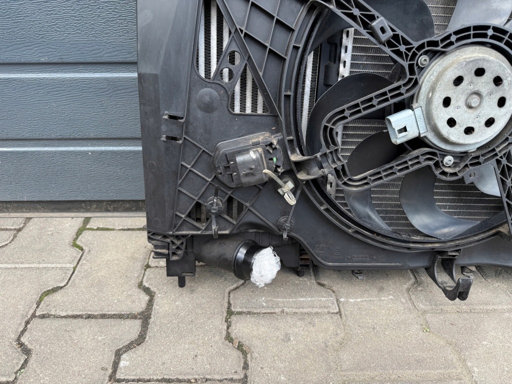 Opel meiva b 1.4 turbo радіатор вентилятор комплект Оригінал