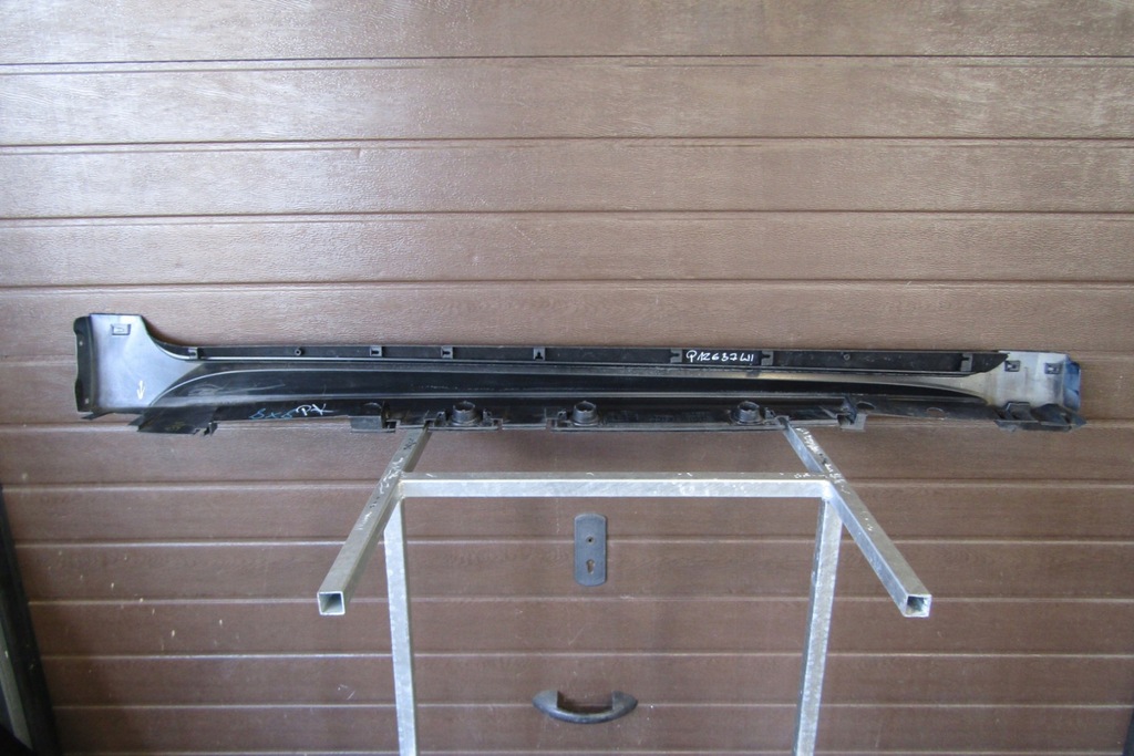 фото №11, Молдинг порог левая toyota corolla xii 18 hb e21