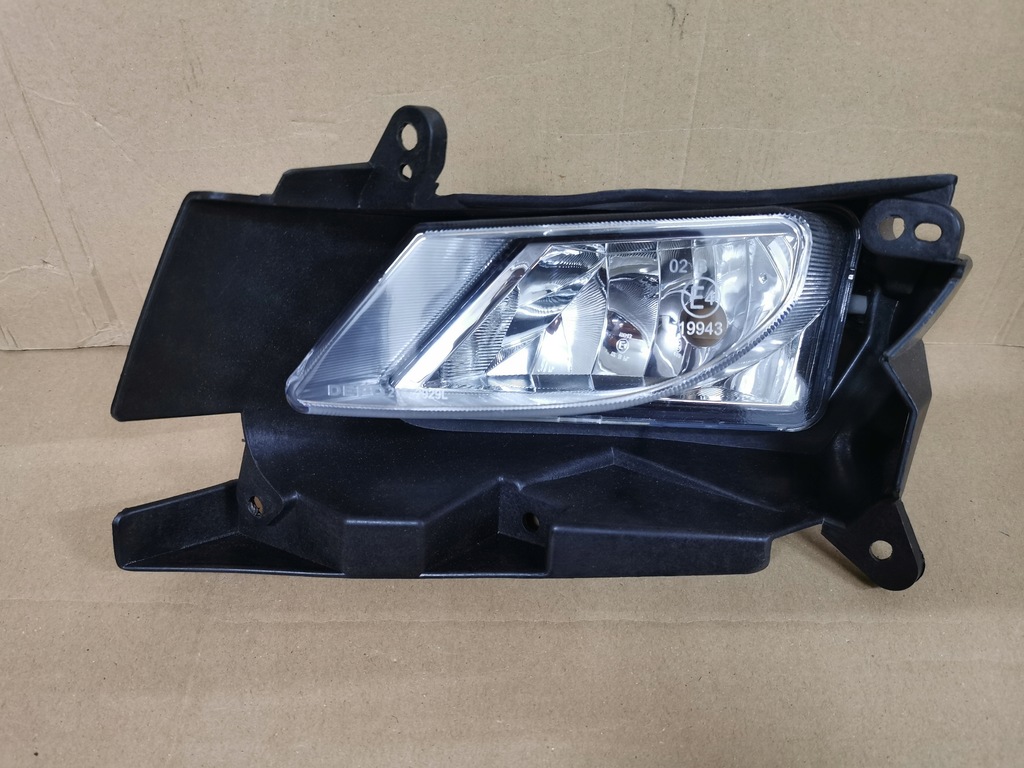 фото №1, Противотуманная фара левый mazda 3 sedan hb 09-