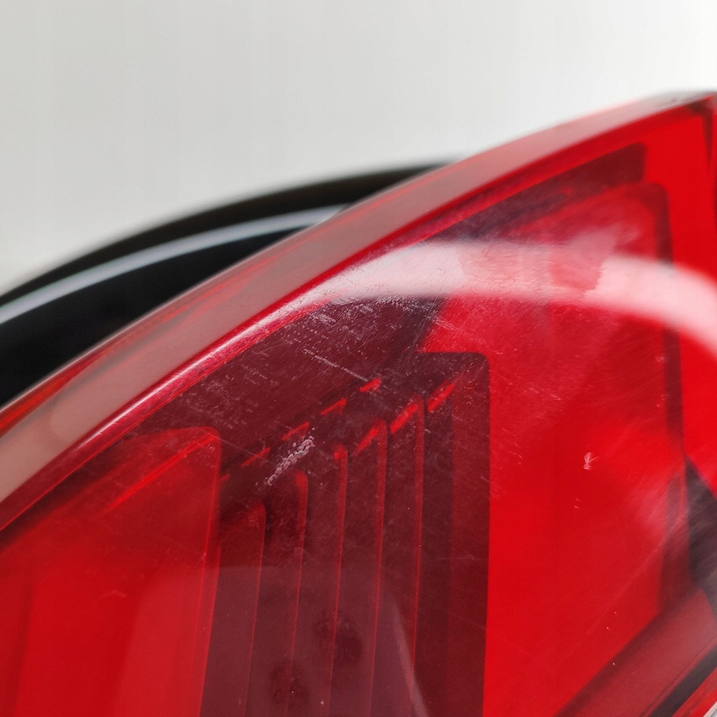 фото №8, Audi e-tron gt 2022 правая сторона лампа задняя