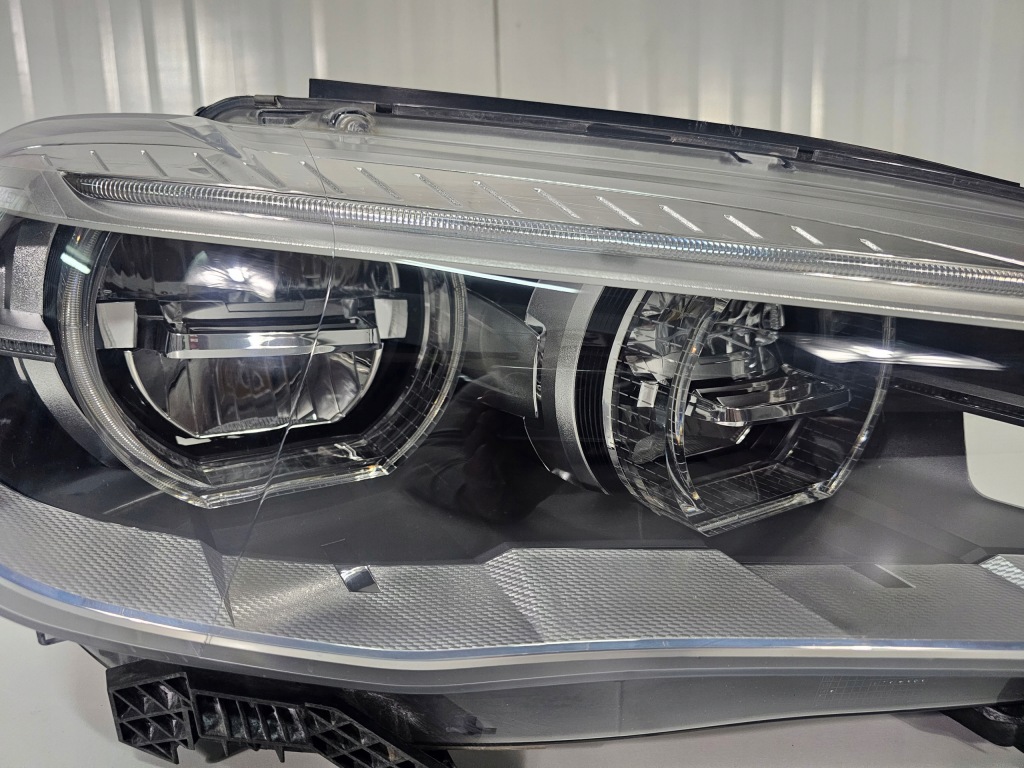Фара правый  перед bmw x5 f15 f16 адаптивный full led на кассета в Украине