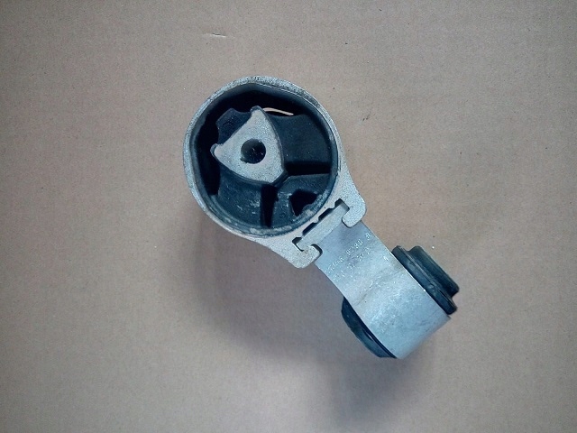 фото №1, Renault megane scenic iv кронштейн подушка двигуна dci