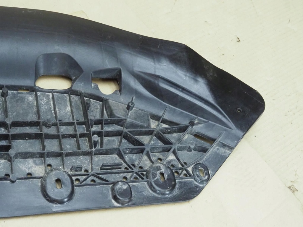 Плита накладка под двигатель бампера перед audi a4 b9 8w s-line 8w0807611f в Украине