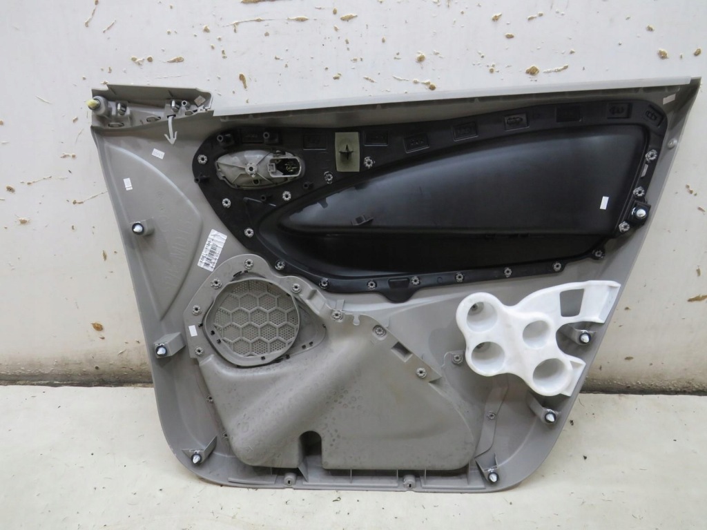 фото №2, Обшивка обивка дверь левый перед renault zoe