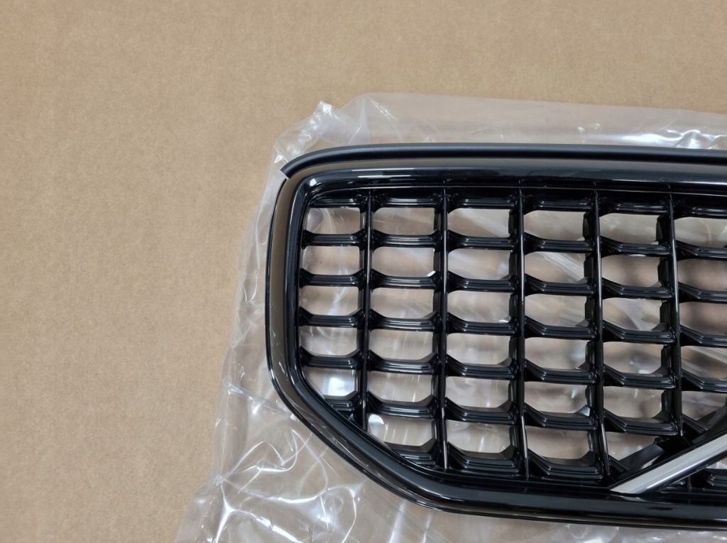 фото №3, Volvo xc40 r-design решётка радиатора решётка радиатора lift pod камера