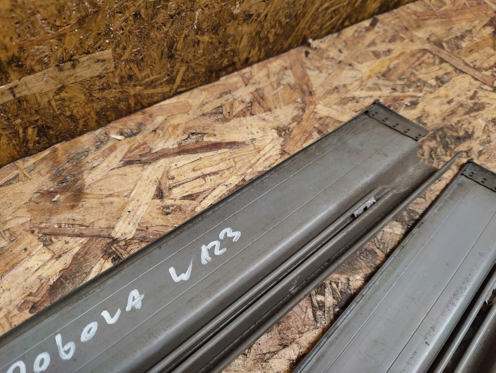 фото №8, Молдинг порог mercedes w123