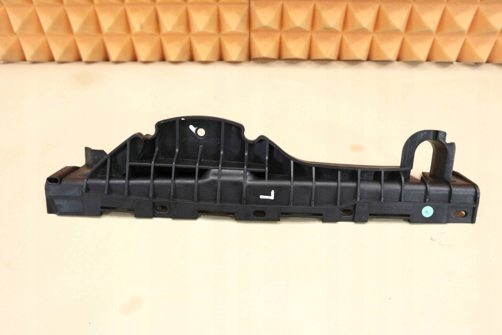 фото №1, Mercedes slk 171 r171 каркас левый кронштейн защита подголовников a1716950133