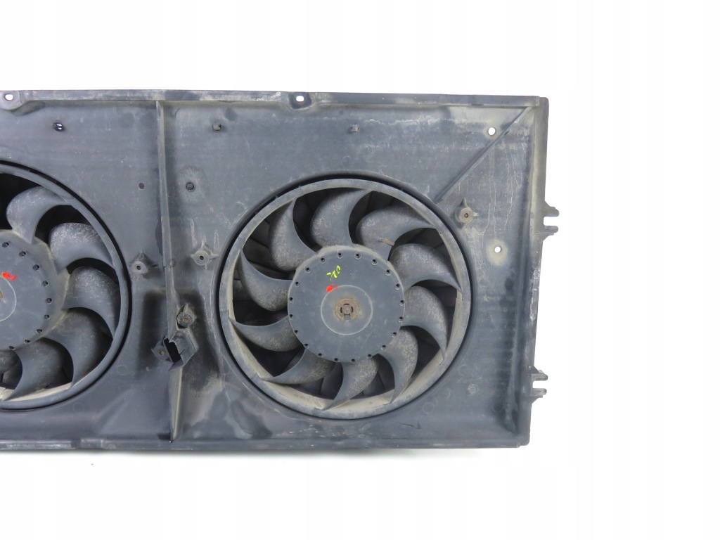 Купить Вентилятор радиатора vw transporter t4 2.4 d - aja 701121207b 701121205d