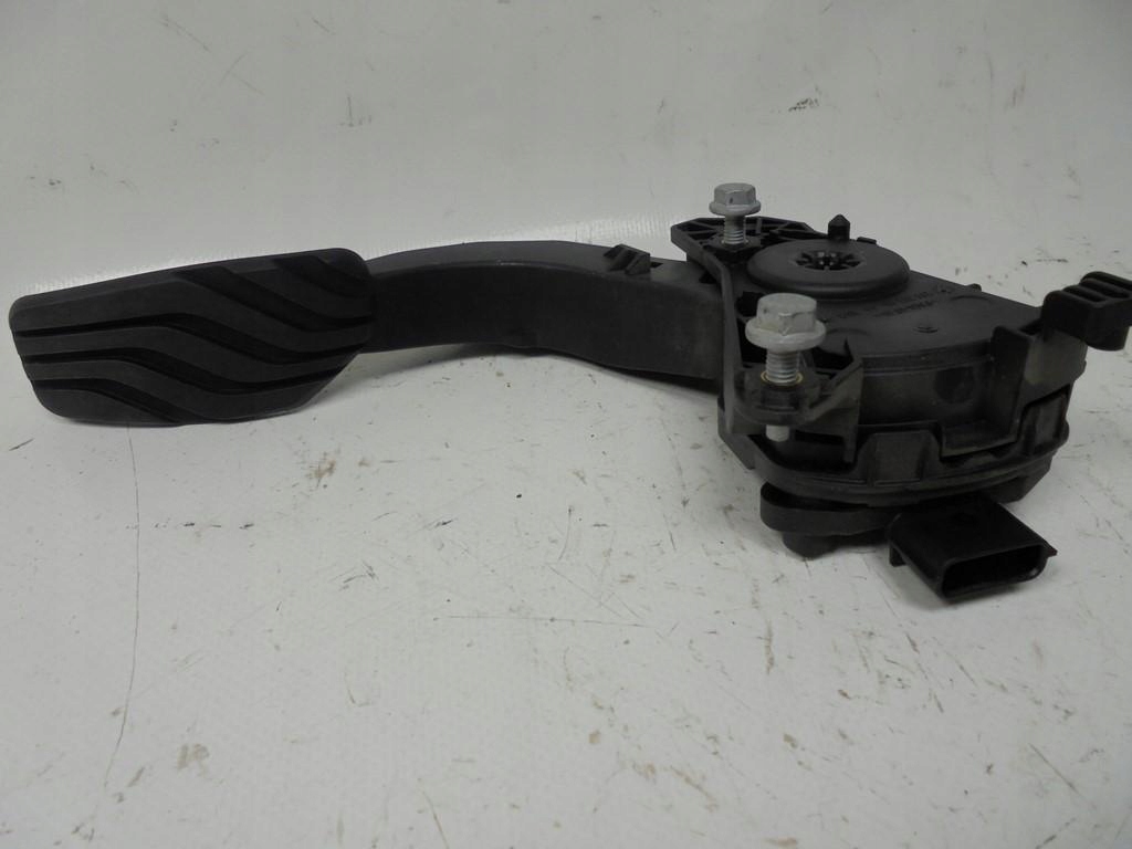 фото №4, Педаль газа потенциометр europa 180108467 r renault clio v 1,5 dci 20r