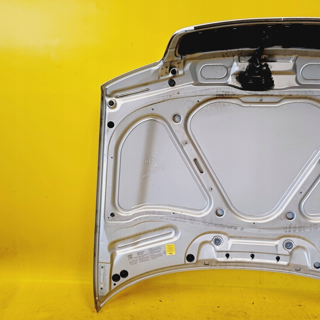 Капот крышка двигателя решётка  решётка радиатора audi a4 b5 универсал lak: ly7w nr87 Оригинал