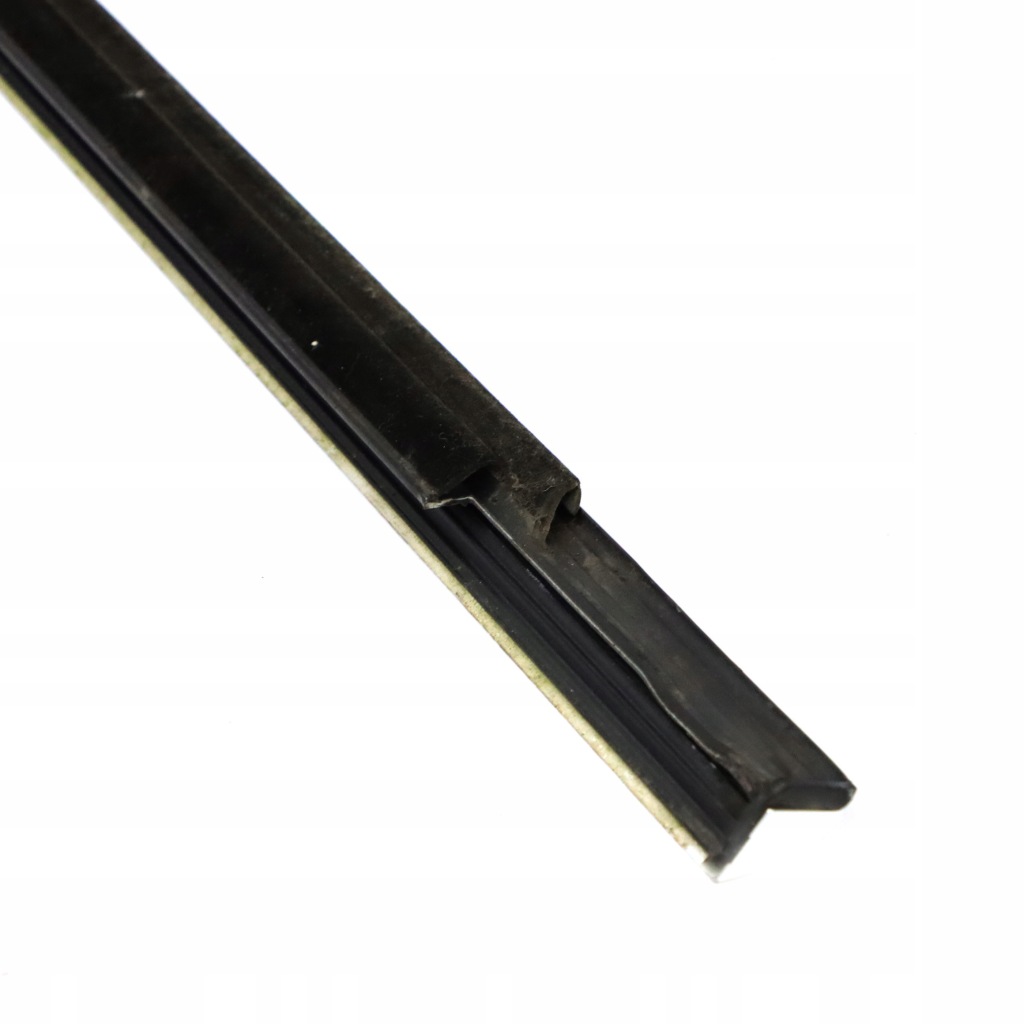 фото №12, Mercedes glc x253 молдинг ущільнювач двері правий перед хром a2537207605