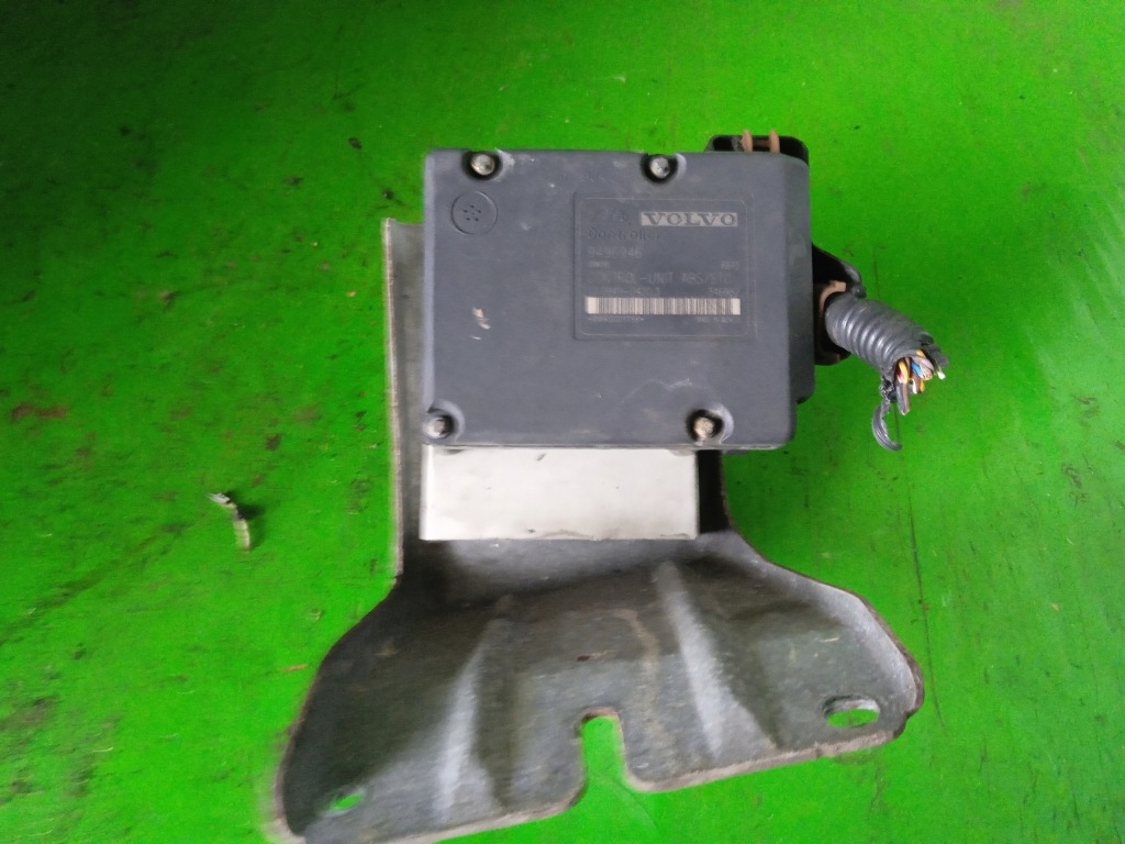 фото №1, Насос abs 9496946 volvo v70 ii