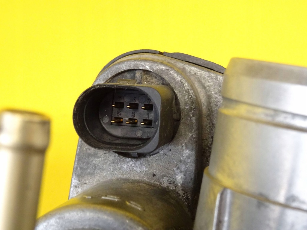 фото №7, Дроссельная заслонка skoda octavia mk1 06a133062a nr418