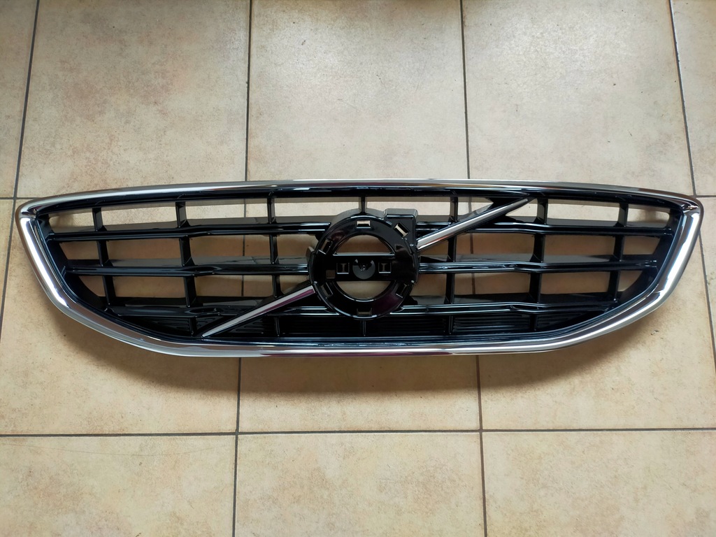 фото №1, Volvo v40 ii v-40 решётка радиатора решётка радиатора решётка 2012-