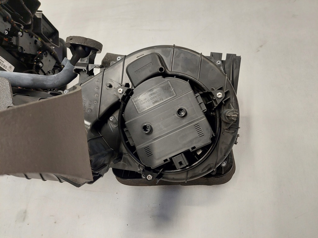 фото №5, Audi a8 s8 d4 отопитель воздуходувка 4h1820005j