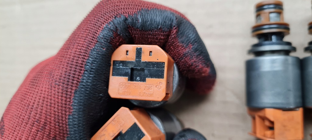 фото №8, A7 4g клапан электроклапан коробки 0501218796 8hp-55 a6 c7 4g a4 b8 a5 q5