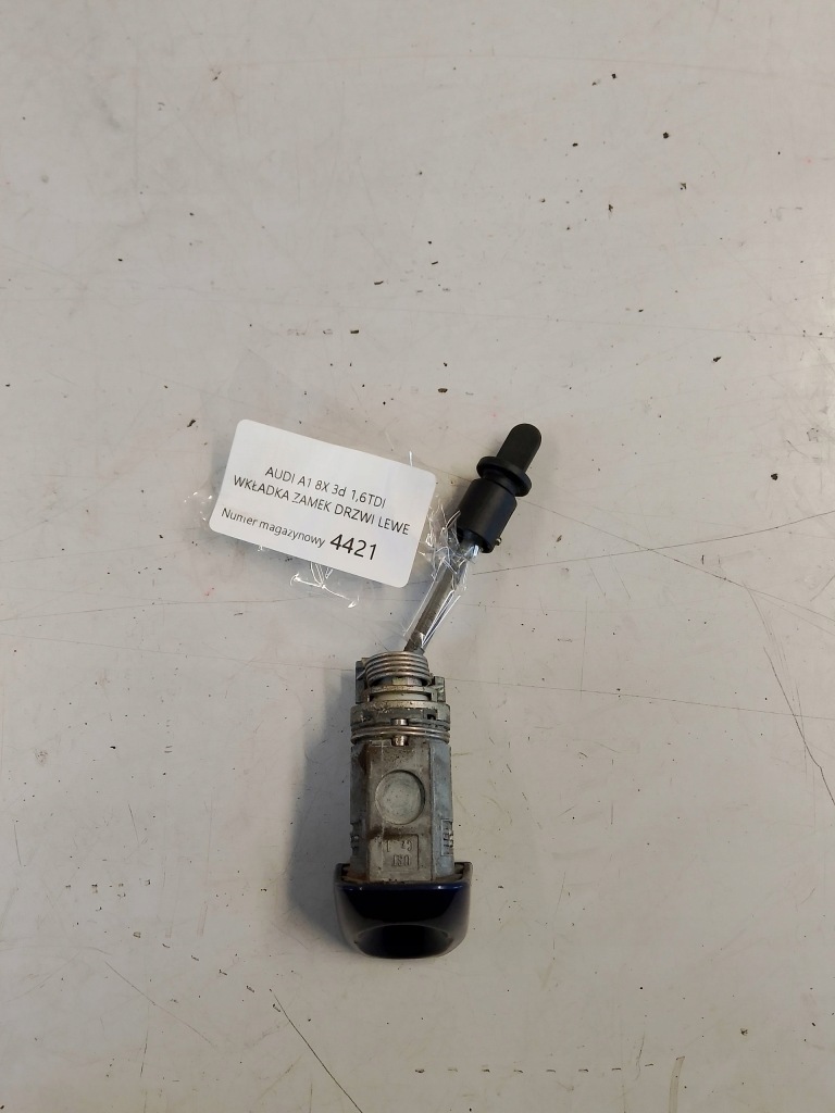 фото №1, Audi a1 8x вкладка замок дверь левый