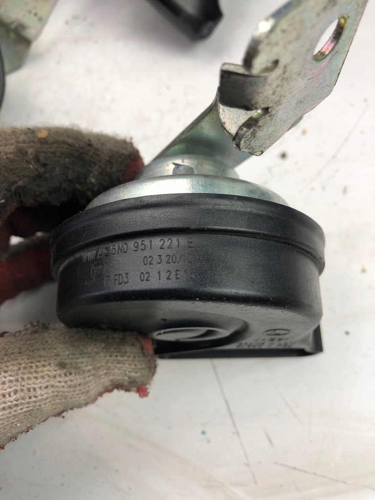 фото №6, Vw beetle audi a8 клаксон сигнал 5n0951221e