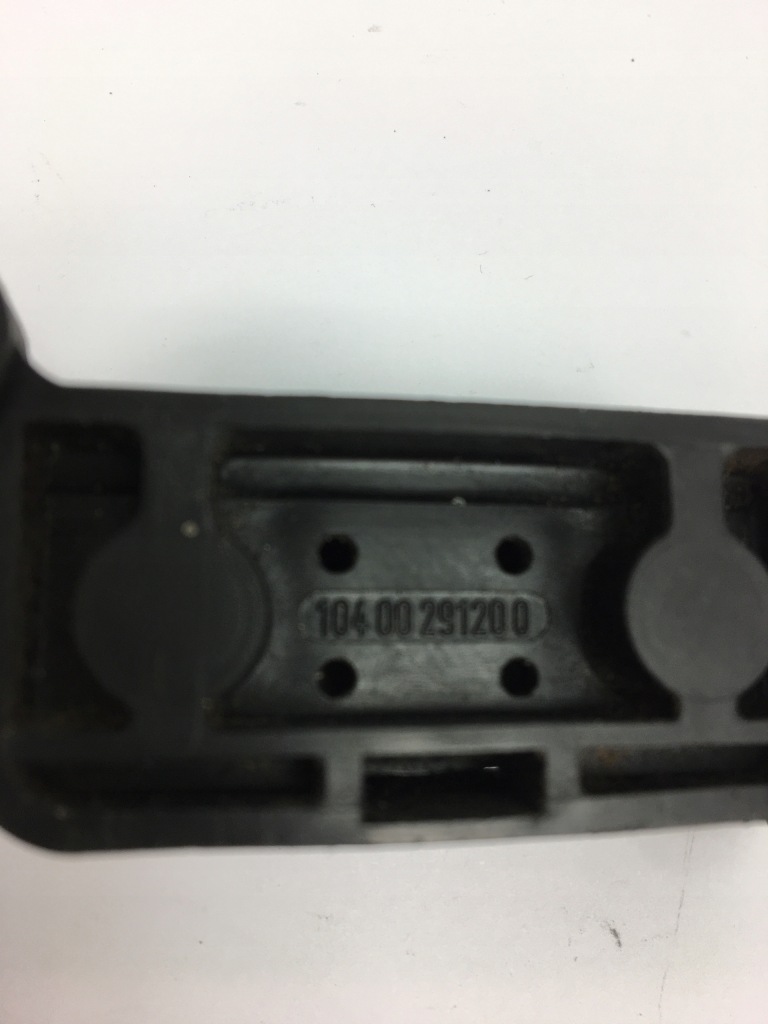 Корпус коробка предохранитель mercedes w126 c124 r107 r115 w123 1235400450 Оригинал