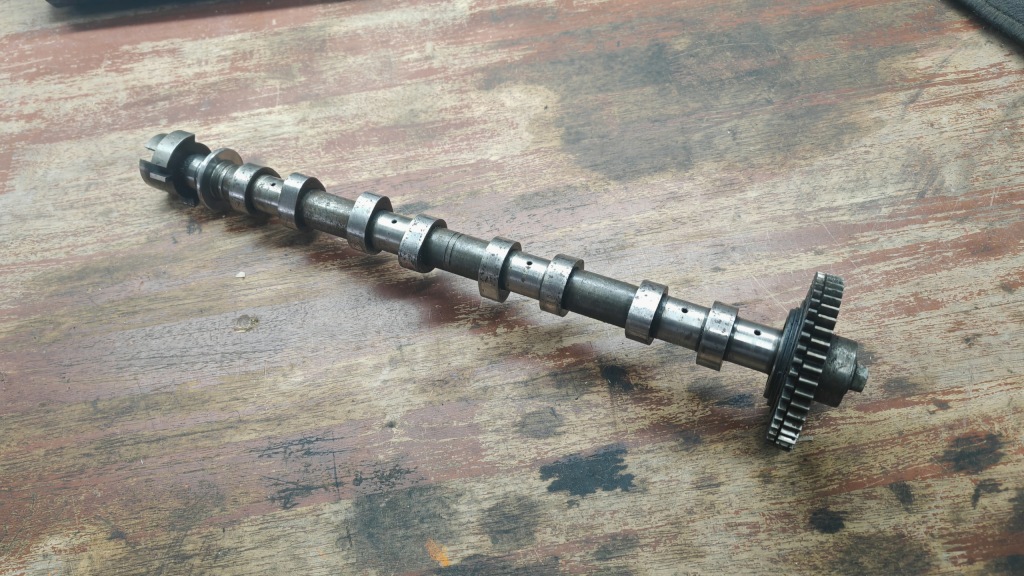 фото №1, Вал розподільного валу впускний  renault master iii iv movano ii 2.3 dci 130248198r