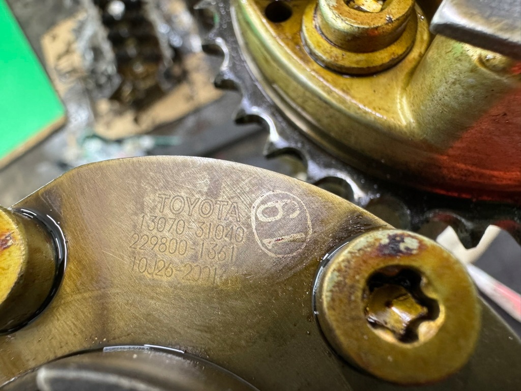 Вал валы распределительного вала правая головка 1305031120 lexus gs iii 3.0 v6 gs300 05- с Разборки