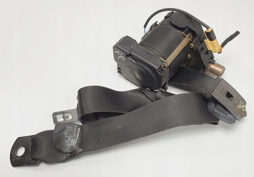 Купити Ремінь натягувач правий перед mercedes ml w163 європа