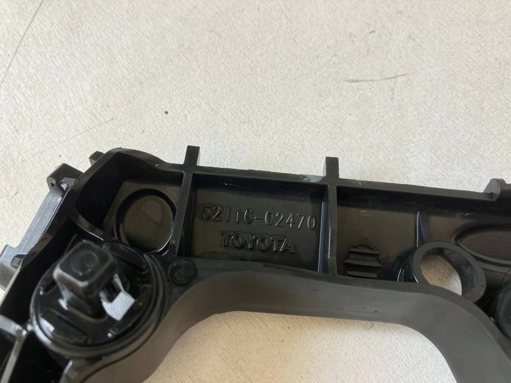 фото №8, Corolla e21 kombi хэтчбек направляющая кронштейн бампера передний перед левый